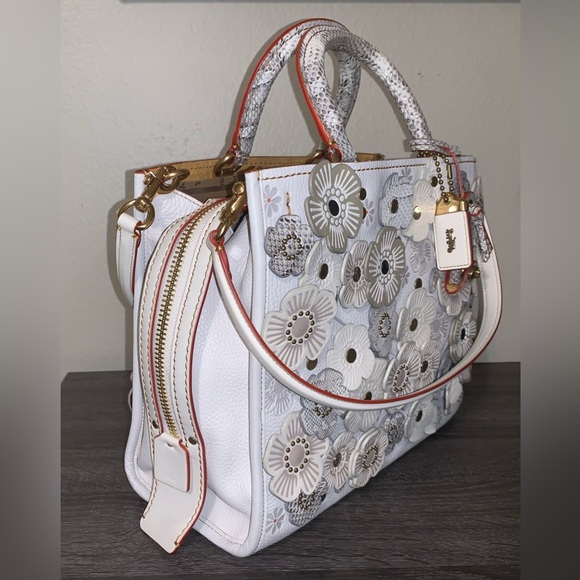 Coach Rogue 30/31 - Picture 3 of 4